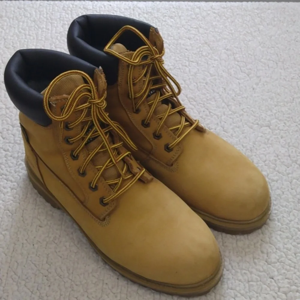 Eddie Bauer Tan Nubuck Leather Boots (Waterproof/Thinsulate Lining) 10.5 M